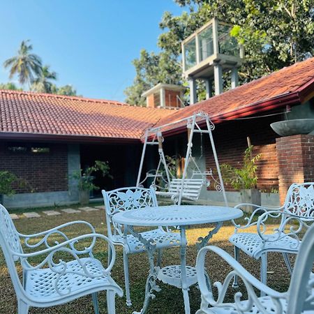 Bappa'S Place Dikwella Bagian luar foto